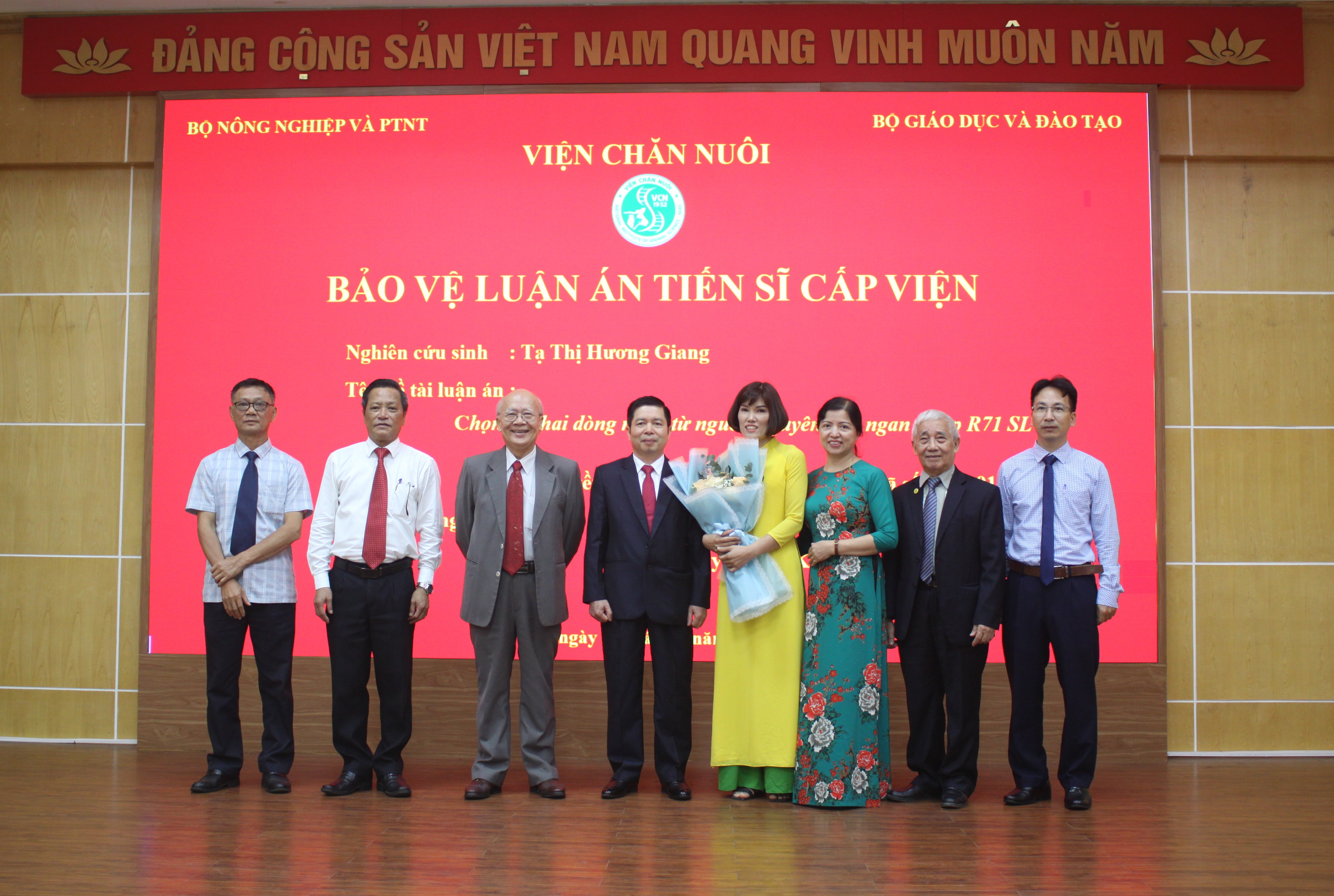 Kết quả đánh giá luận án Tiến sĩ cấp Viện của nghiên cứu sinh Tạ Thị Hương Giang