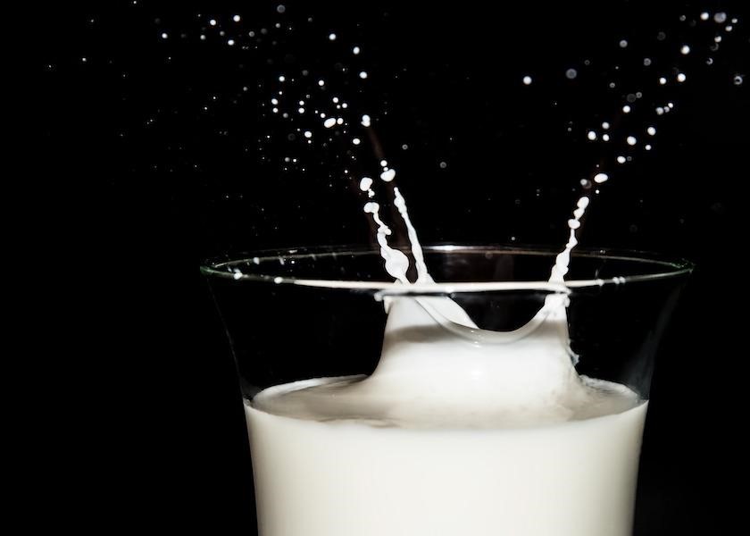 23 lý do để giữ sữa trong chế độ ăn uống của bạn vào năm 2023