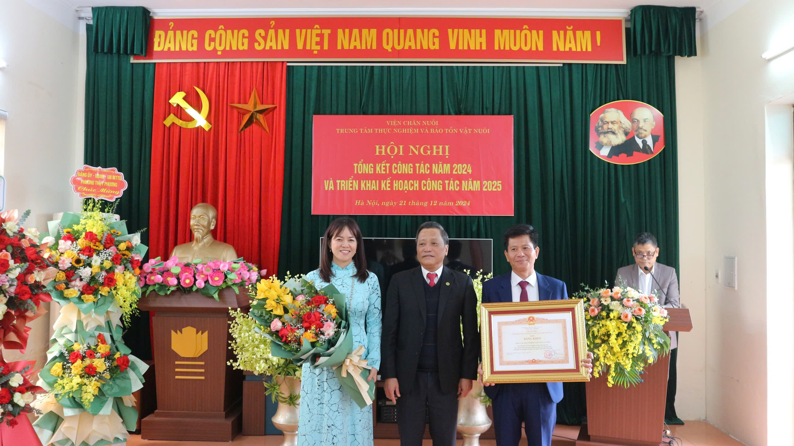 Trung tâm Thực nghiệm và bảo tồn vật nuôi tổng kết công tác năm 2024 và triển khai kế hoạch năm 2025